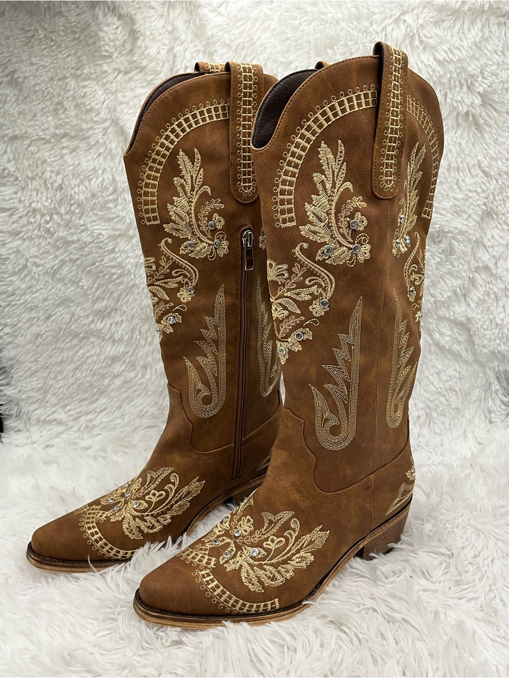 Dixhills Knee-High Boots Size 7 Brown Embroidered Rhinestone Western Never Worn
